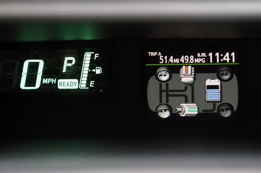  Toyota Prius C 2012 года  (фото 47 из 87)